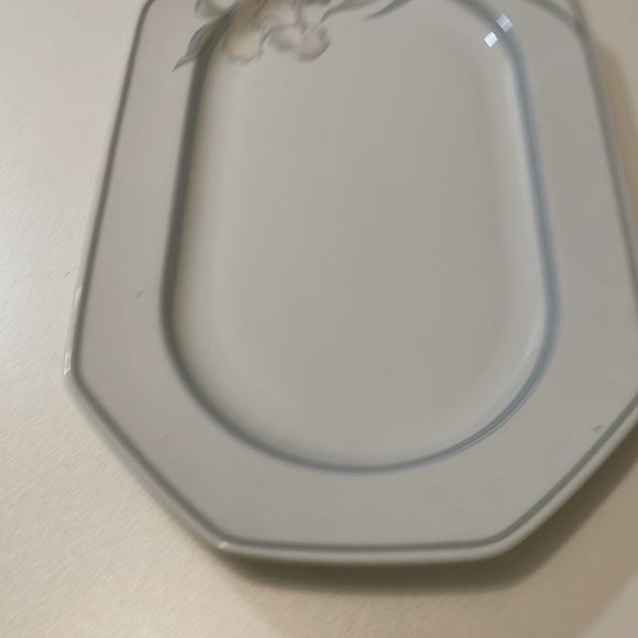 Hutschenreuther Hotel Germany 1814  set of 2 platters. - Picture 3 of 5